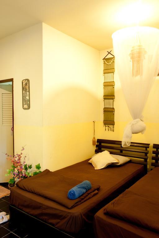 Hotel Baan Puang Petch Chiang Mai Exterior foto